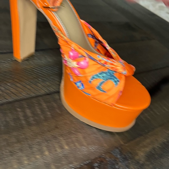 Lemonade Platform Heel Sandals, On Point, Size 6 - Picture 3 of 9